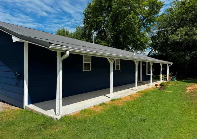 1st image of 903 W Highland St, Tecumseh, OK 74873 | MLS# 1245489