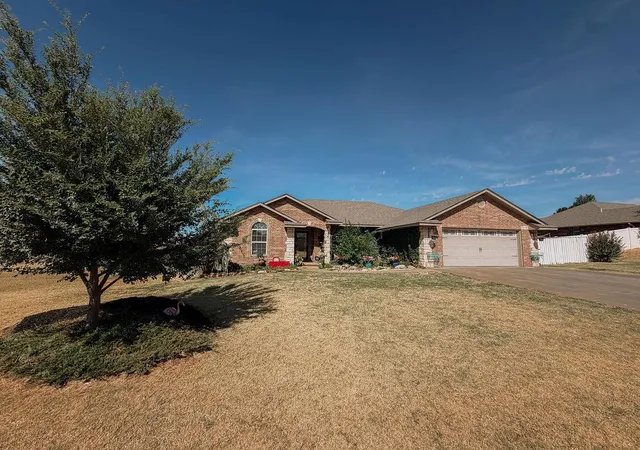 1st image of 912 Roger Ave, Hinton, OK 73047 | MLS# 1245490