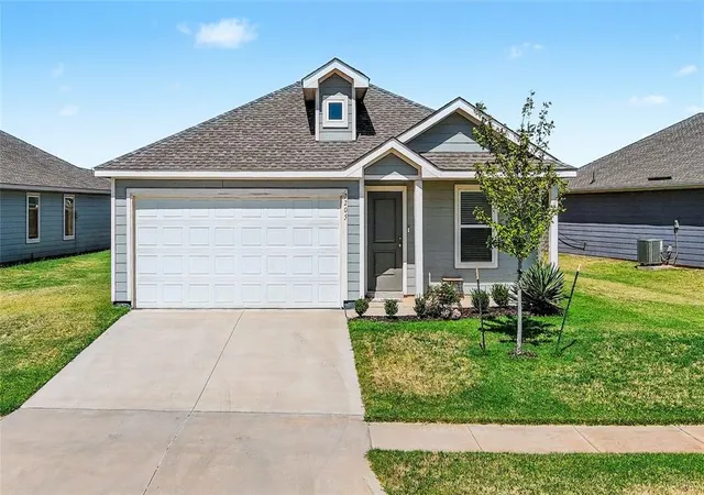 Single family home for sale at 2205 Claire Dr, Yukon, OK 73099 | MLS# 1245509