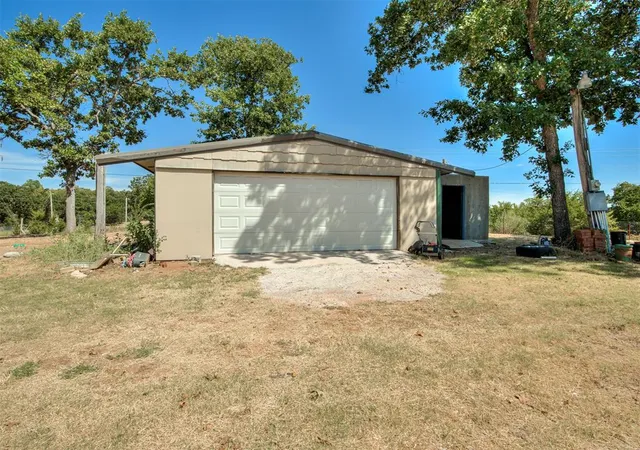 Photo 3 of Single family home for sale at 18500 Se 149th St, Newalla, OK 74857 | MLS# 1245514 | Listing updated on 2026-08-23