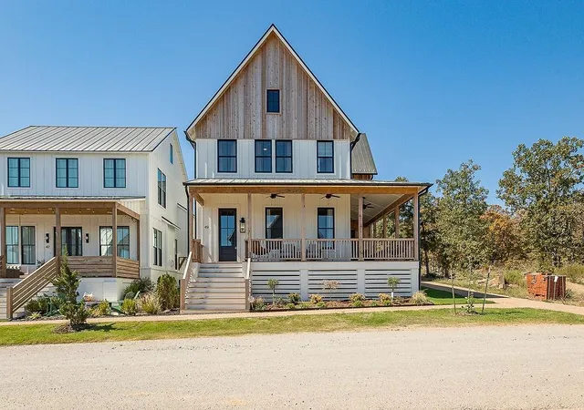 Photo 1 of Single family home for sale at 49 Ramble Along Rd, Carlton Landing, OK 74432 | MLS# 1245515 | Listing updated on 2026-08-21