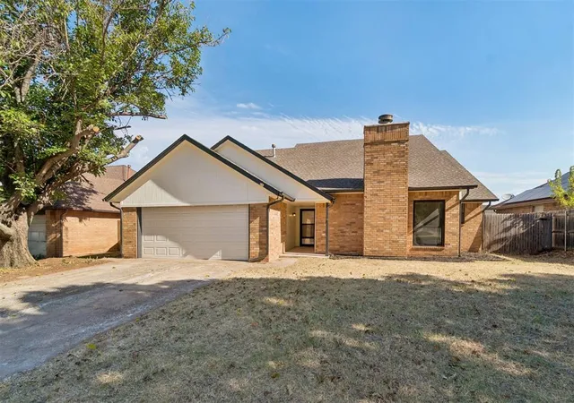 Photo 3 of Sale Pending at 7901 Maehs Cir, Oklahoma City, OK 73162 | MLS# 1245516 | Listing updated on 2026-08-21