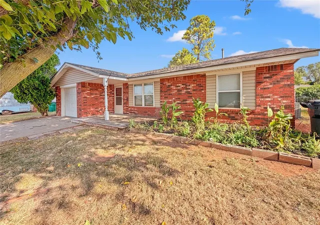 Photo 2 of Single family home for sale at 12337 Southgate Dr, Yukon, OK 73099 | MLS# 1245521 | Listing updated on 2026-08-20