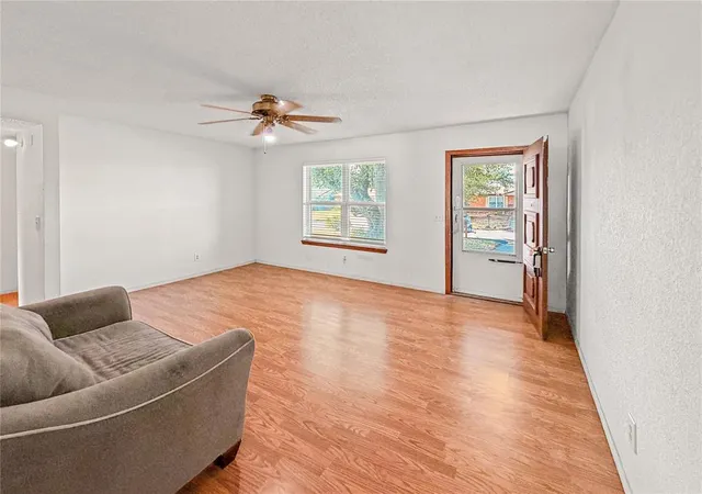 Photo 3 of Single family home for sale at 12337 Southgate Dr, Yukon, OK 73099 | MLS# 1245521 | Listing updated on 2026-08-20
