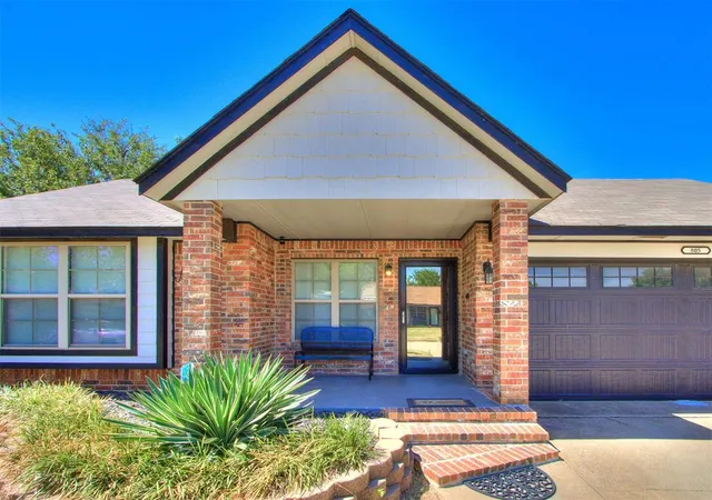 Photo 3 of Single family home for sale at 805 Lawton, Moore, OK 73160 | MLS# 1245533 | Listing updated on 2026-08-21