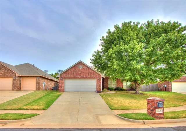 Single family home for sale at 1625 Savannah Ln, Edmond, OK 73003 | MLS# 1245543