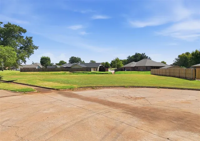 2nd image of 1206 W Fay Ave, Kingfisher, OK 73750 | MLS# 1245554