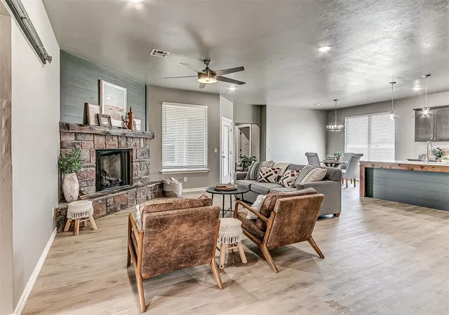 Photo 4 of Single family home for sale at 4550 Whitetail Dr, Guthrie, OK 73044 | MLS# 1245558 | Listing updated on 2026-10-08