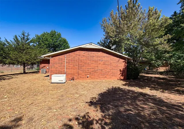Photo 3 of Single family home for sale at 312 Elmwood Ter, Anadarko, OK 73005 | MLS# 1245562 | Listing updated on 2026-08-28