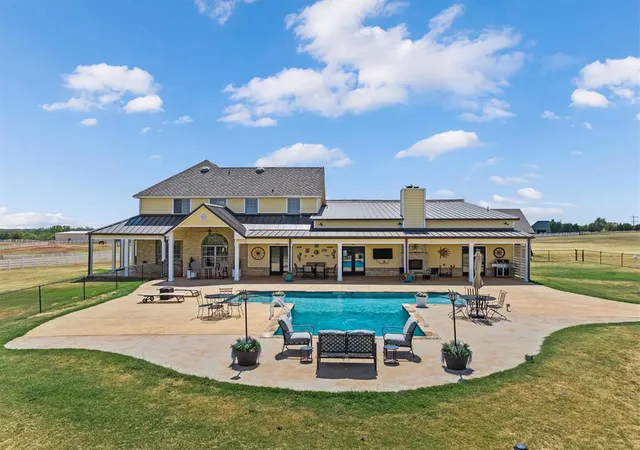 Photo 2 of Single family home for sale at 14001 Nw 150th Street, Piedmont, OK 73078 | MLS# 1245570 | Listing updated on 2026-09-20