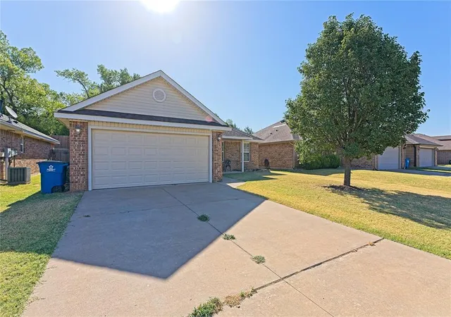 1st image of 2114 Bradford Cir, Newcastle, OK 73065 | MLS# 1245585