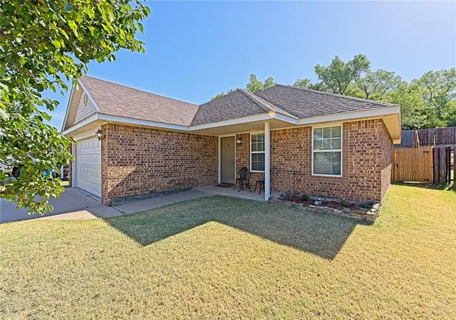 2nd image of 2114 Bradford Cir, Newcastle, OK 73065 | MLS# 1245585