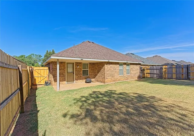 3rd image of 2114 Bradford Cir, Newcastle, OK 73065 | MLS# 1245585