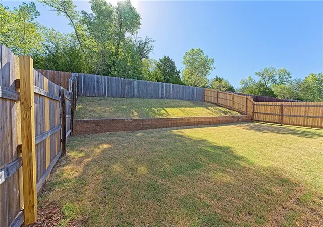 4th image of 2114 Bradford Cir, Newcastle, OK 73065 | MLS# 1245585
