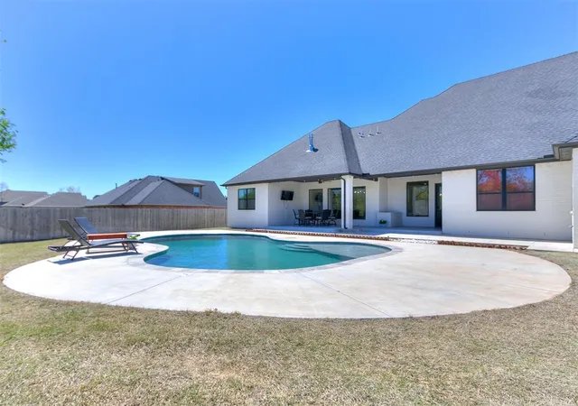 Photo 3 of Single family home for sale at 1530 Shaylee Ln, Choctaw, OK 73020 | MLS# 1245602 | Listing updated on 2026-09-21