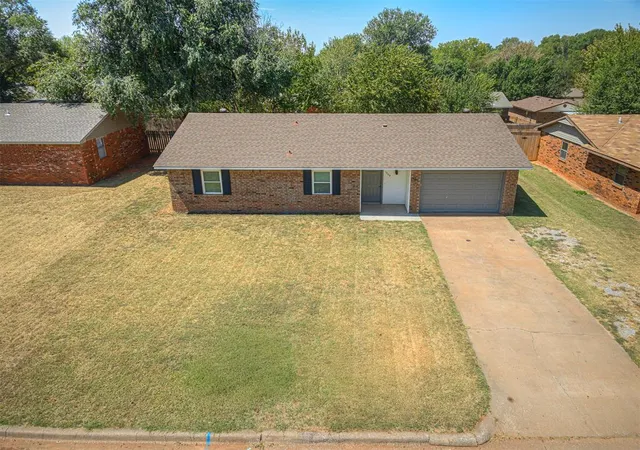 Photo 3 of Single family home for sale at 1009 Shady Creek Cir, Guthrie, OK 73044 | MLS# 1245609 | Listing updated on 2026-09-30