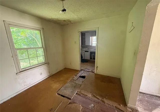Photo 3 of Sale Pending at 1129 N Woodward Ave, Oklahoma City, OK 73107 | MLS# 1245610 | Listing updated on 2026-10-21