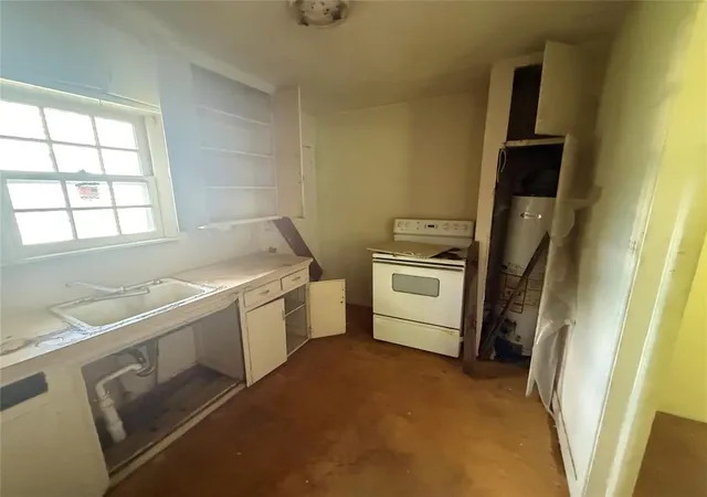 Photo 4 of Sale Pending at 1129 N Woodward Ave, Oklahoma City, OK 73107 | MLS# 1245610 | Listing updated on 2026-10-21