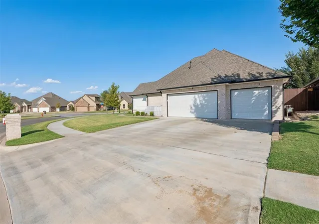 48th image of 1800 Lago Dr, Oklahoma City, OK 73160 | MLS# 1245612