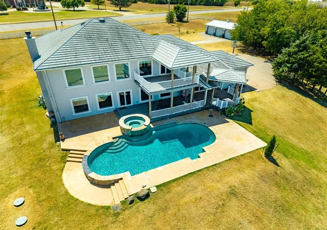 Photo 3 of Single family home for sale at 1601 E Hefner Rd, Oklahoma City, OK 73131 | MLS# 1245621 | Listing updated on 2026-08-26