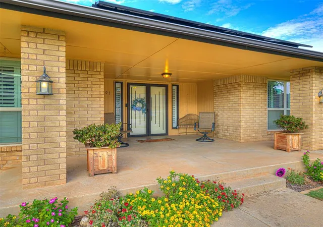 Photo 2 of Single family home for sale at 10001 Thompson Ave, Yukon, OK 73099 | MLS# 1245622 | Listing updated on 2026-10-28