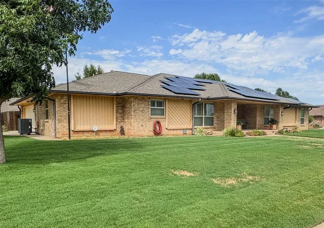 Photo 3 of Single family home for sale at 10001 Thompson Ave, Yukon, OK 73099 | MLS# 1245622 | Listing updated on 2026-09-23