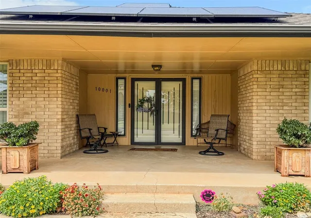 Photo 3 of Single family home for sale at 10001 Thompson Ave, Yukon, OK 73099 | MLS# 1245622 | Listing updated on 2026-09-23