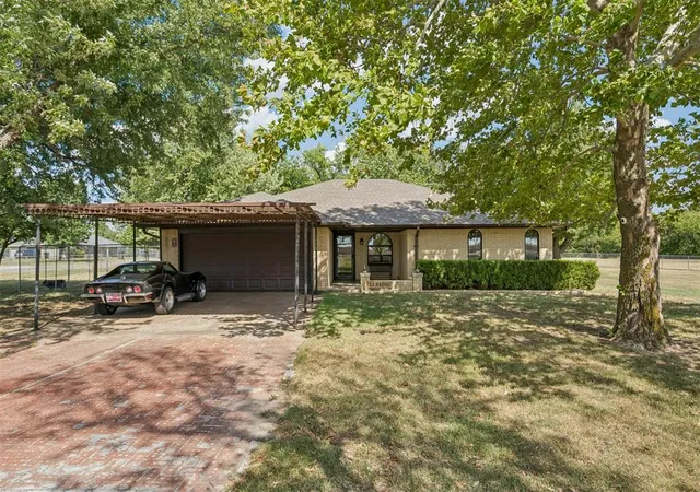 Photo 4 of Sale Pending at 931 County St 2910, Tuttle, OK 73089 | MLS# 1245628 | Listing updated on 2026-08-27