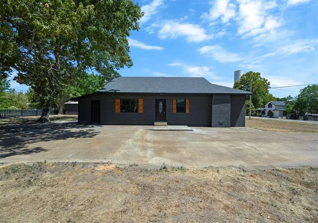 Photo 4 of Single family home for sale at 209 Boston, Fort Towson, OK 74735 | MLS# 1245632 | Listing updated on 2026-08-21