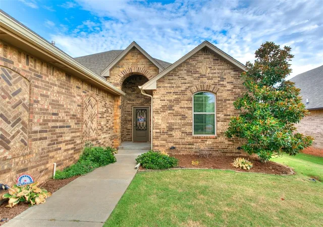 Photo 3 of Sale Pending at 2251 E Kellan Ct Ter, Mustang, OK 73064 | MLS# 1245637 | Listing updated on 2026-10-05