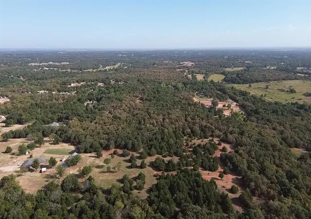 3rd image of 21700 Martin Tract 2 Rd, Harrah, OK 73045 | MLS# 1245638
