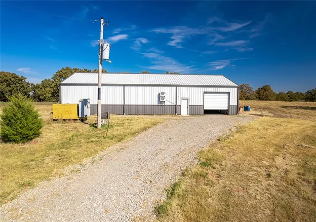2nd image of 19464 Luna Ln, Lindsay, OK 73052 | MLS# 1245642