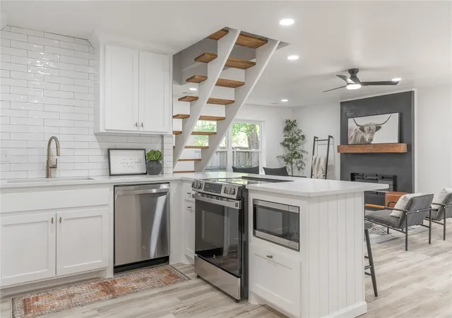 2nd image of 526 Dee Ann Dr, Norman, OK 73069 | MLS# 1245661