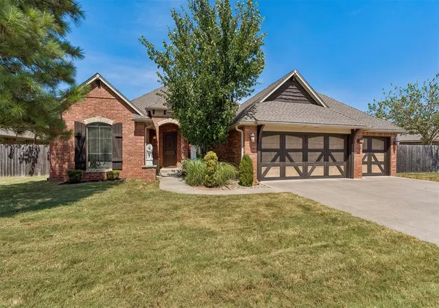 1st image of 523 Woods Wy, Moore, OK 73160 | MLS# 1245663