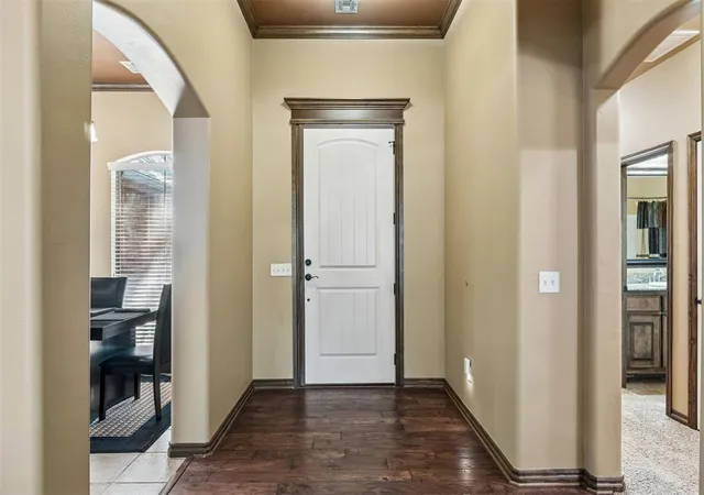 2nd image of 523 Woods Wy, Moore, OK 73160 | MLS# 1245663