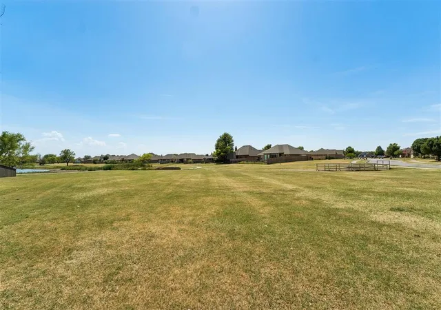 36th image of 523 Woods Wy, Moore, OK 73160 | MLS# 1245663