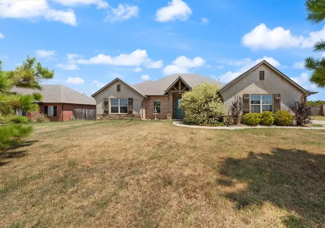 2nd image of 108 Oakridge Dr, Choctaw, OK 73020 | MLS# 1245675