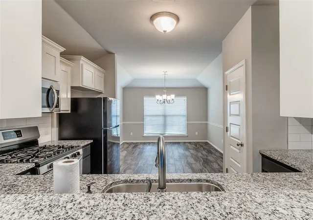 Photo 4 of Single family home for sale at 2309 Fallview Dr, Edmond, OK 73034 | MLS# 1245677 | Listing updated on 2026-08-26