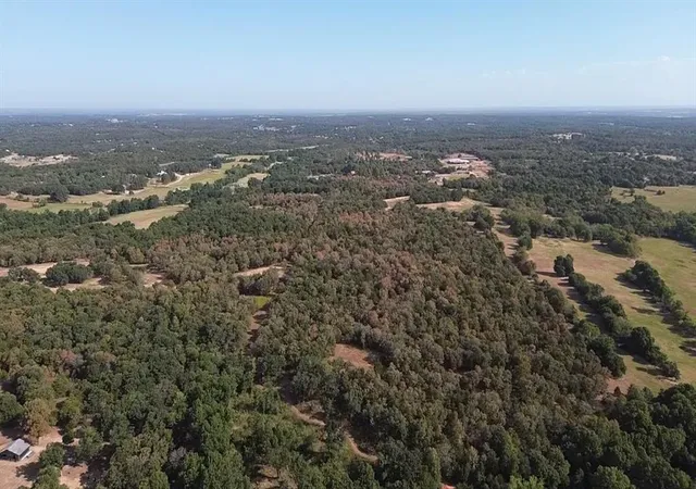 2nd image of 21700 Martin Tract 1 Rd, Harrah, OK 73045 | MLS# 1245684
