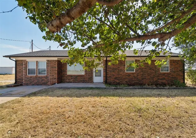 2nd image of 1921 State Hwy 92, Chickasha, OK 73018 | MLS# 1245691
