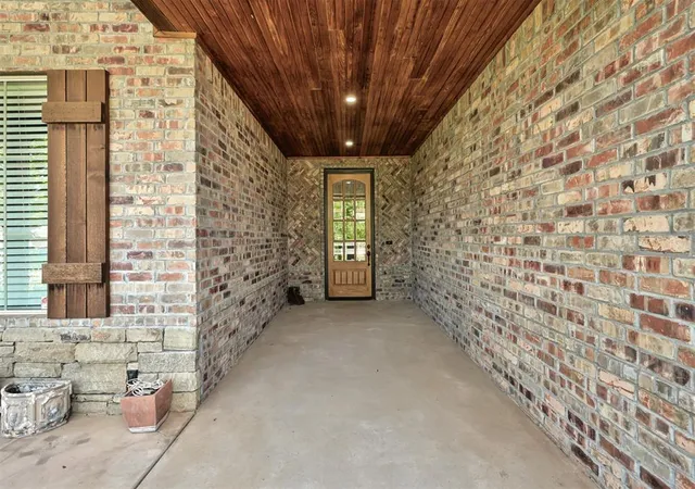 Photo 3 of Single family home for sale at 3904 Bridge Wood Ln, Oklahoma City, OK 73179 | MLS# 1245697 | Listing updated on 2026-09-25