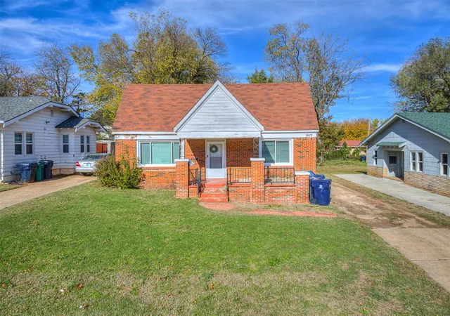 Photo 1 of Multi family home for sale at 1613 E Park Pl, Oklahoma City, OK 73117 | MLS# 1245699 | Listing updated on 2026-08-24