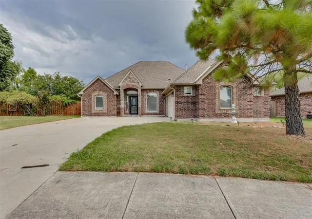 1st image of 819 Rickwood Cir, Oklahoma City, OK 73160 | MLS# 1245716