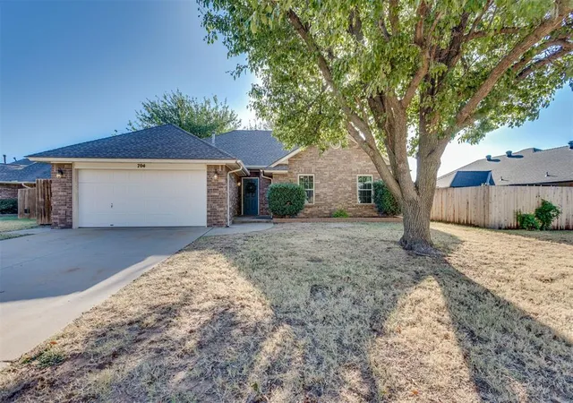 Photo 1 of Single family home for sale at 704 Gregg Ct, Yukon, OK 73099 | MLS# 1245722 | Listing updated on 2026-10-09