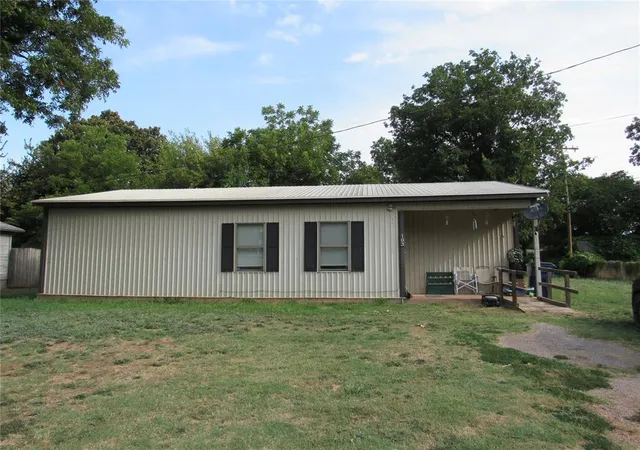 1st image of 103 E Quapaw, Lindsay, OK 73052 | MLS# 1245730