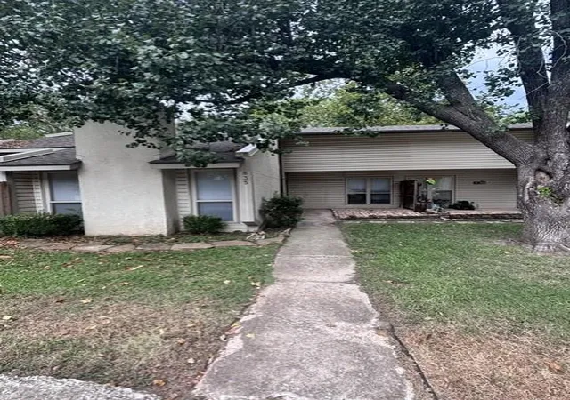 1st image of 835 Cardinal Creek Blvd, Norman, OK 73072 | MLS# 1245731