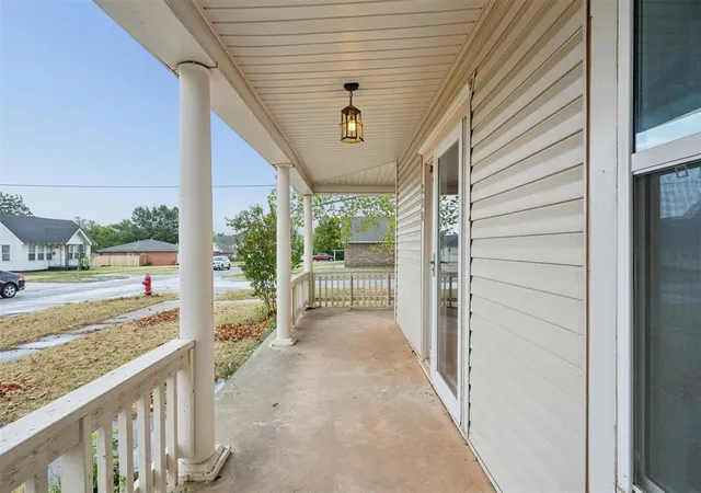 Photo 3 of House for sale at 230 E Lincoln Ave, Edmond, OK 73034 | MLS# 1245737 | Listing updated on 2026-10-05