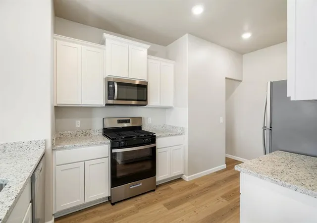 2nd image of 748 Luna Wy, Tuttle, OK 73089 | MLS# 1245748
