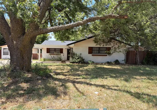 1st image of 1023 N Madison Ave, Blanchard, OK 73010 | MLS# 1245753