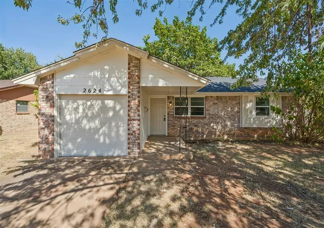 2nd image of 2624 Kings Rd, Moore, OK 73160 | MLS# 1245762